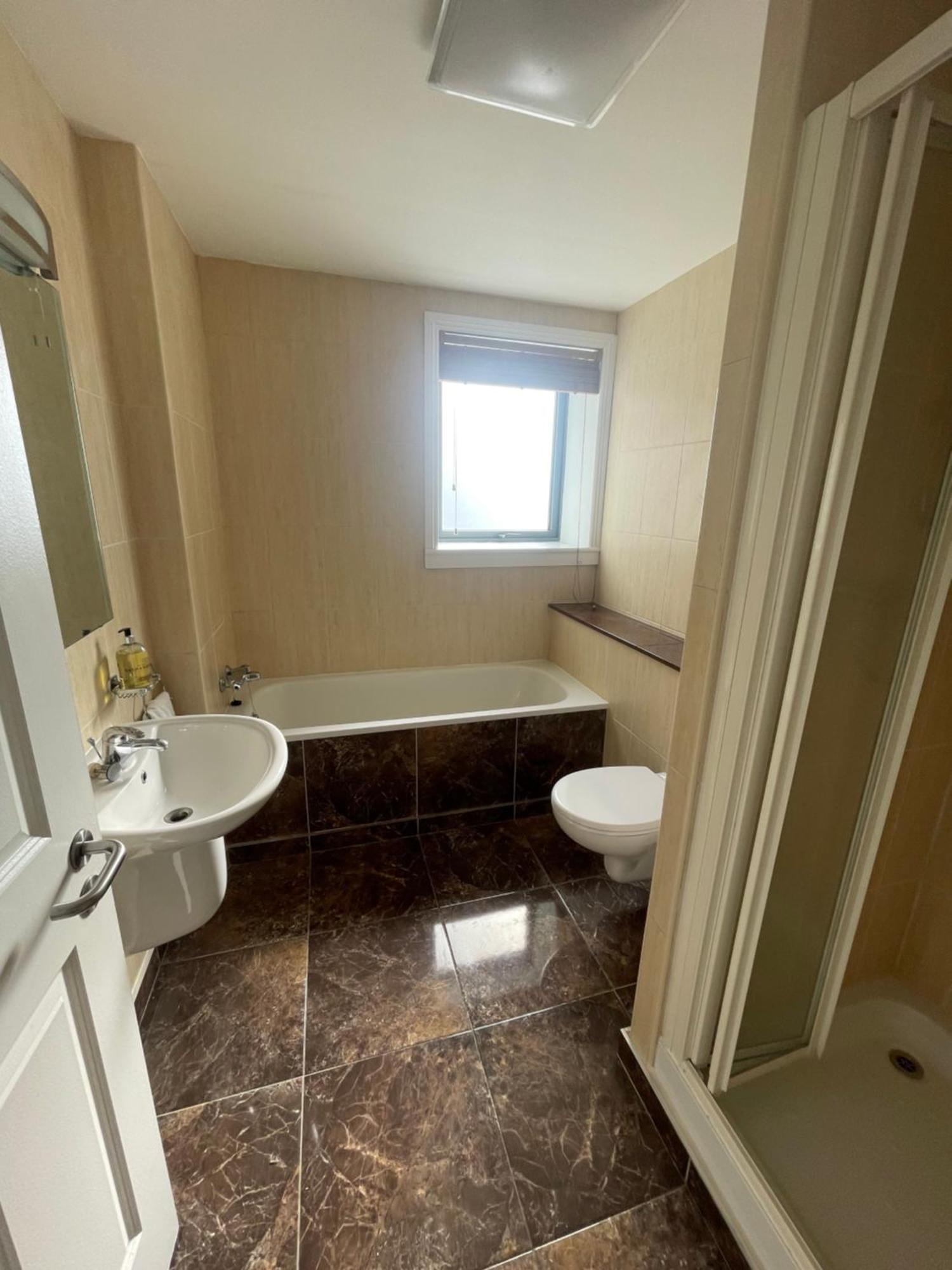 Fabulous And Sunny 2 Bed Apartment, In City Centre Cork Exteriör bild